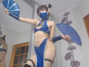 正妹扮演女忍者在直播間艷舞